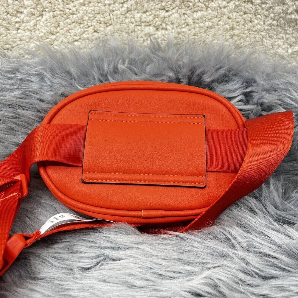 Steve Madden Bright Orange Logo Belt Bag Fanny Waist Pack Tik Tok Viral NWT - Picture 3 of 6